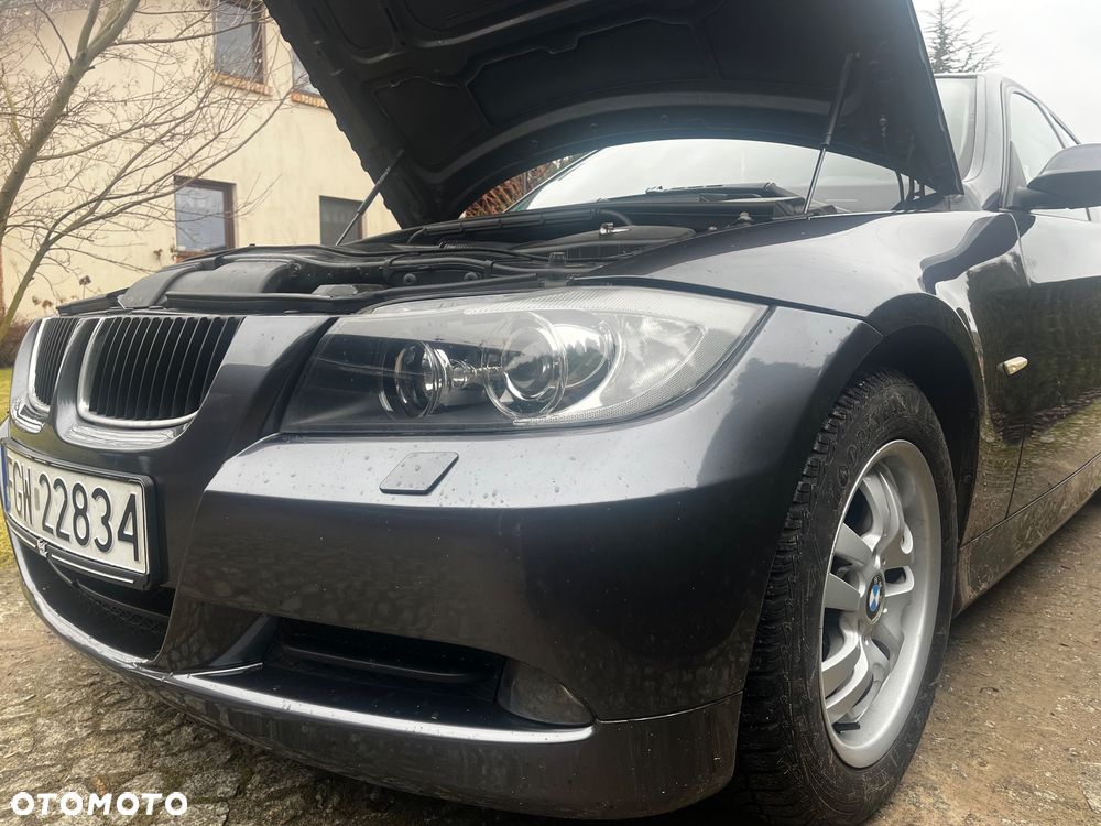 BMW Seria 3 318i - 7