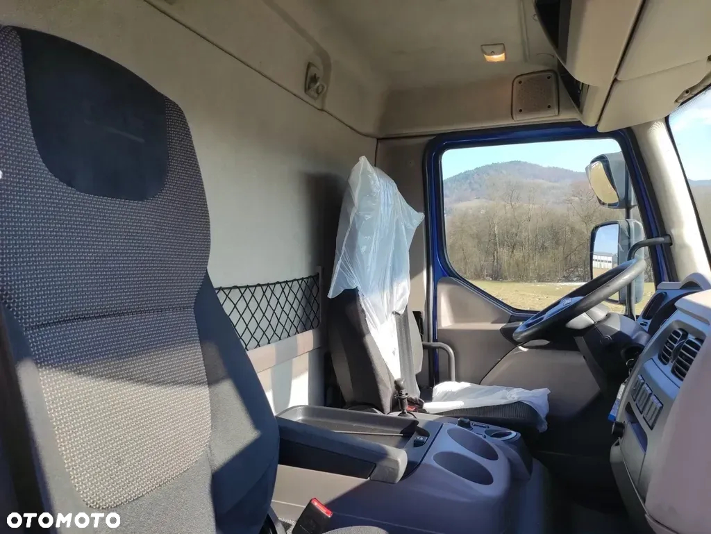 DAF LF 320 ramo do zabudowy 18DMC - 6