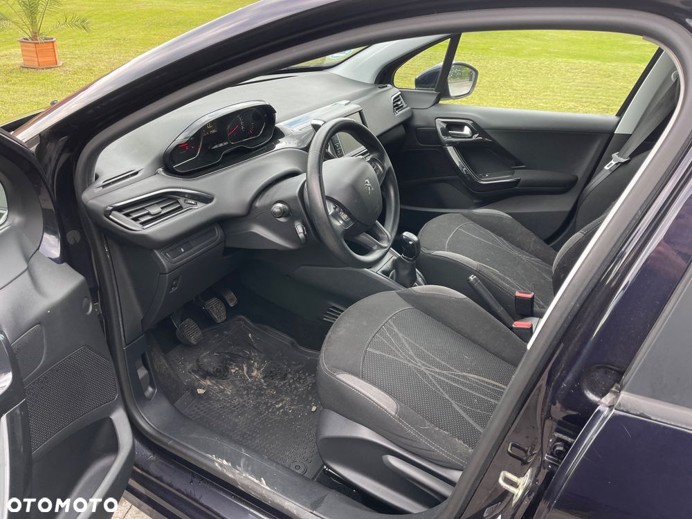 Peugeot 208 1.2 PureTech Active - 13