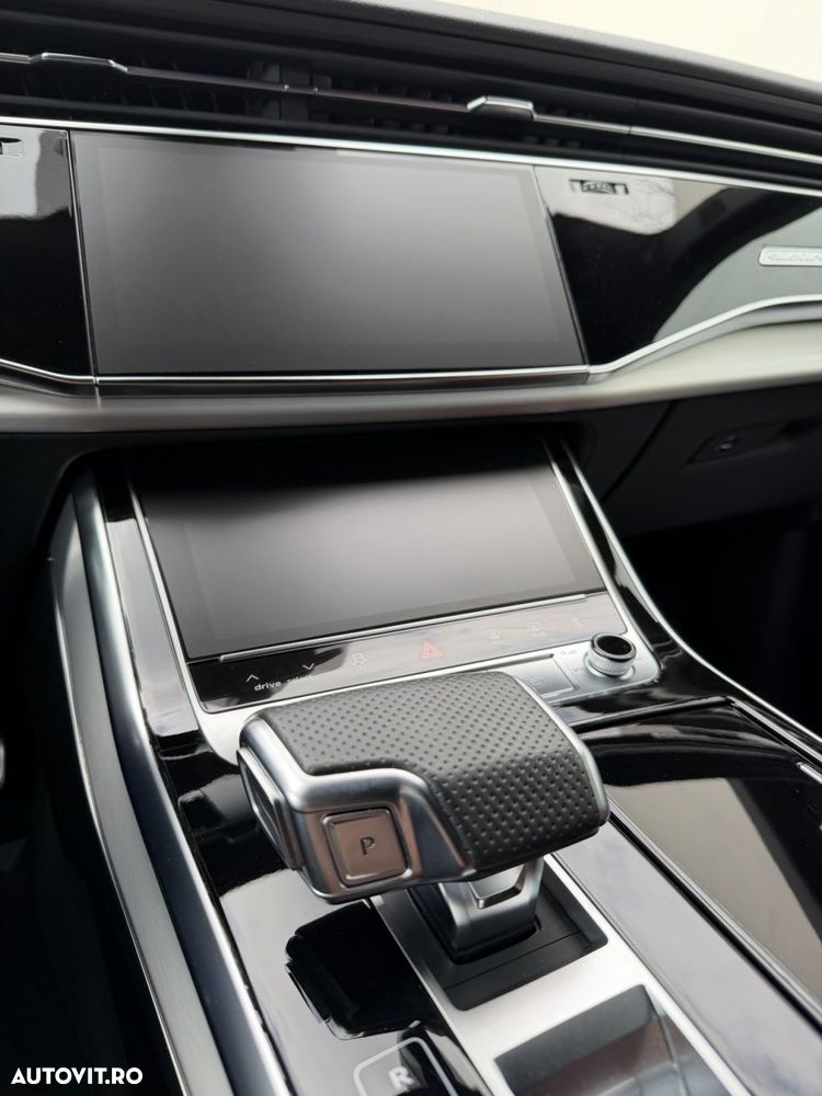 Audi SQ8 - 13