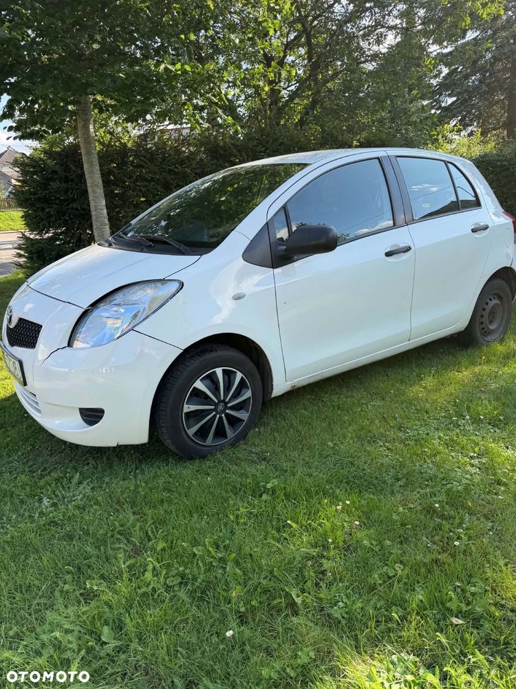Toyota Yaris - 2
