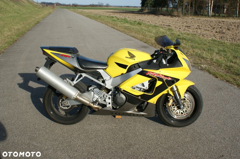 Honda CBR - 11