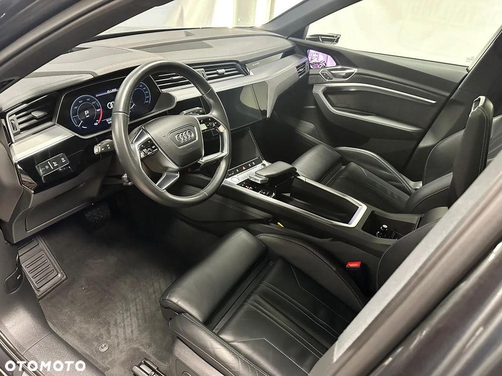 Audi e-tron 55 Quattro S line - 11