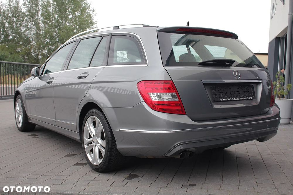 Mercedes-Benz Klasa C 180 CGI Automatik BlueEFFICIENCY Avantgarde - 8