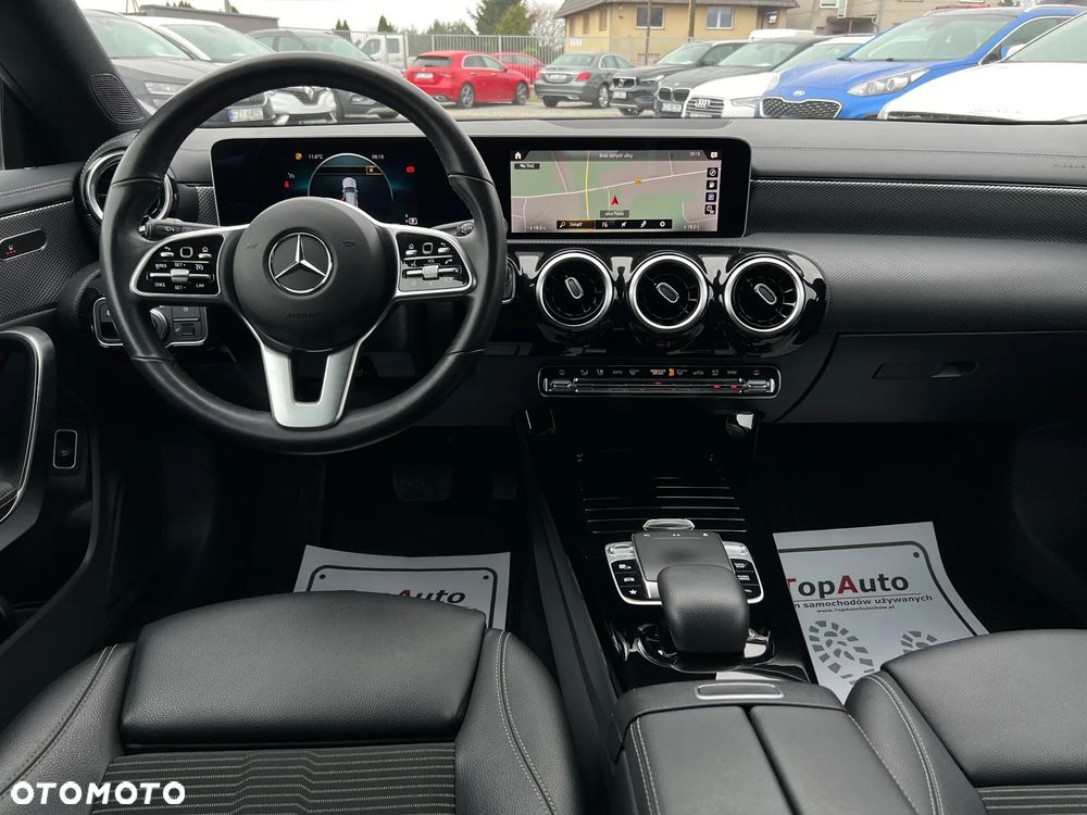 Mercedes-Benz CLA 220 d 8G-DCT - 36
