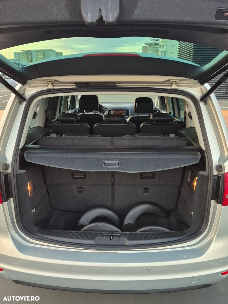 Volkswagen Sharan 2.0 TDI DSG Highline - 9