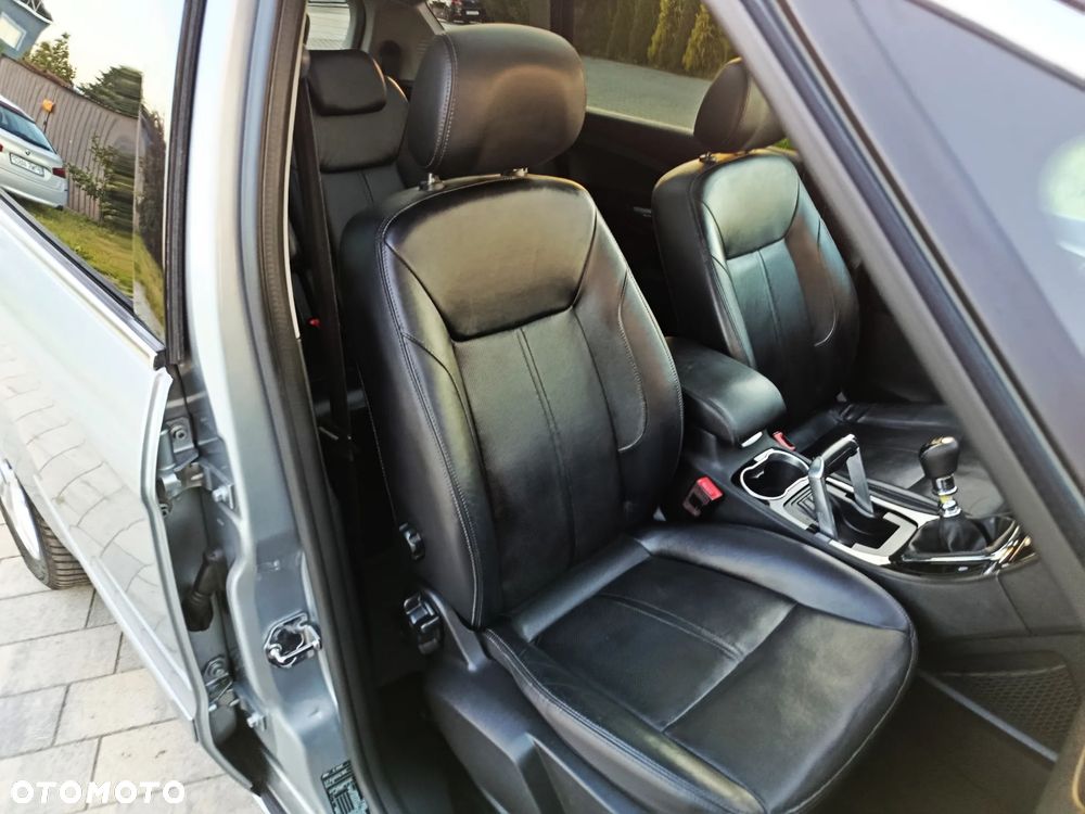Ford S-Max 2.0 TDCi DPF Titanium - 25