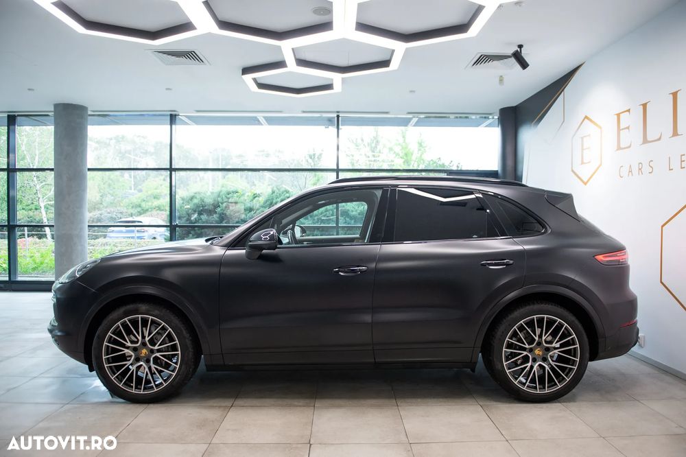 Porsche Cayenne Standard - 4