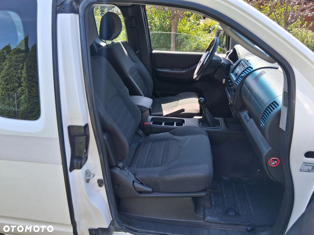 Nissan Navara 2.5 D FE Long - 17