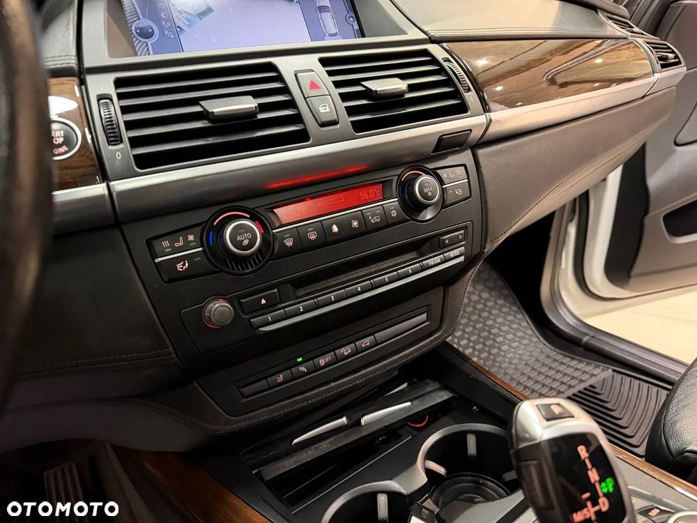 BMW X5 - 25