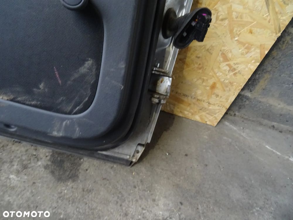 Drzwi Audi A4B7 kombi Lakier(LY7W) Lewy Tył - 12
