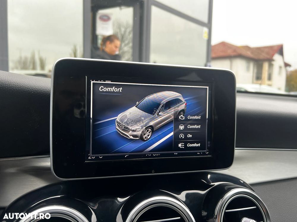 Mercedes-Benz GLC - 25