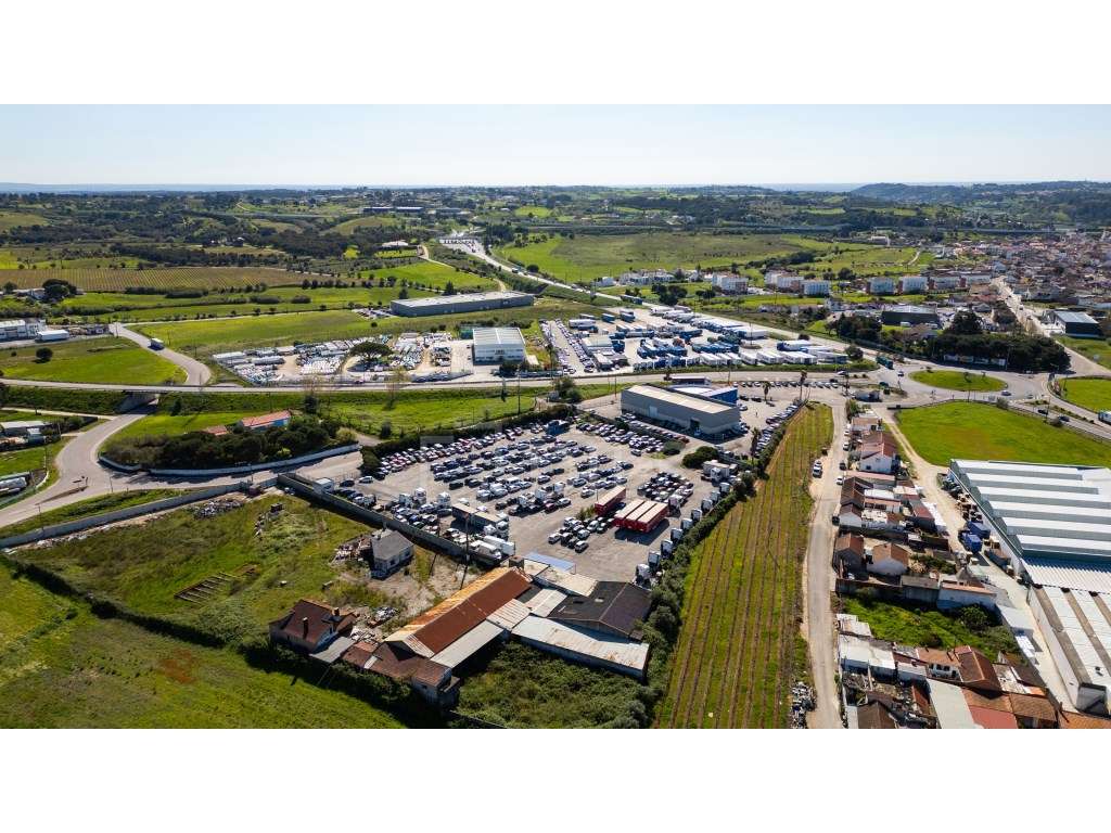Armazém com 2 lotes de terreno para venda em Aveiras de Cima - Grande imagem: 4/27