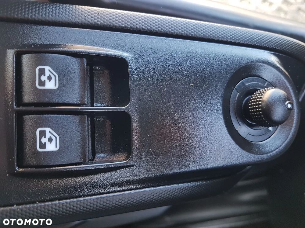Iveco DAILY KONTENER NISKOPODŁOGOWY 4,43x2,23x2,42 SKLEP FOODTRUCK BAR KLIMA KONIOWÓZ KAMPER - 9