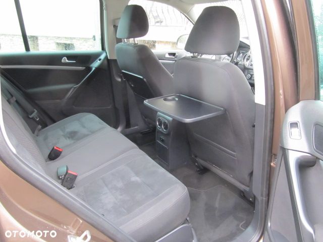 Volkswagen Tiguan 2.0 TDI 4Mot Perfectline R-Style - 12