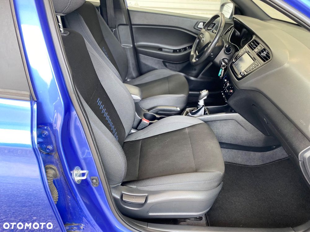 Hyundai i20 blue 1.0 T-GDI Passion Plus - 12