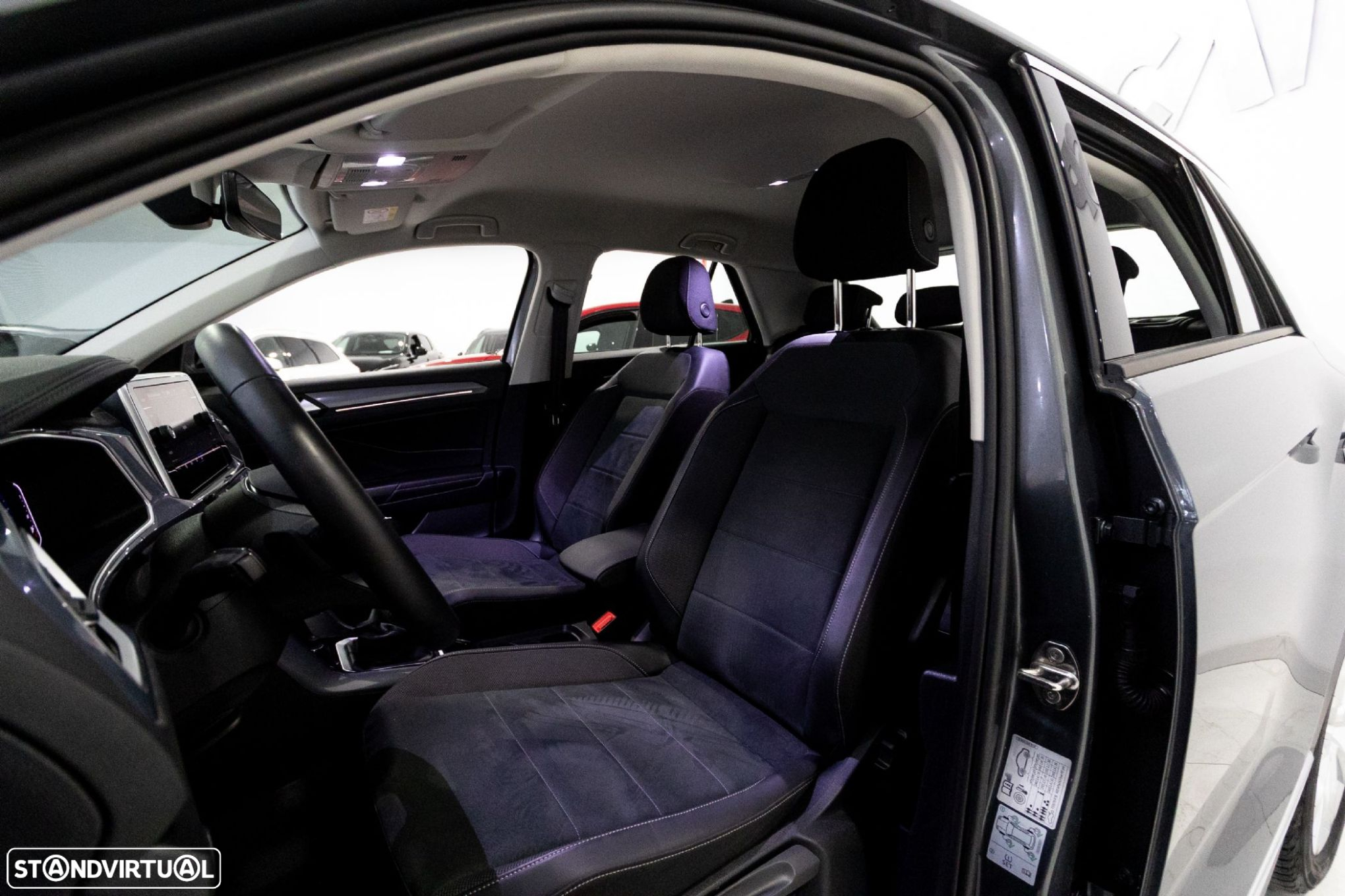 VW T-Roc 1.5 TSI Life DSG - 28