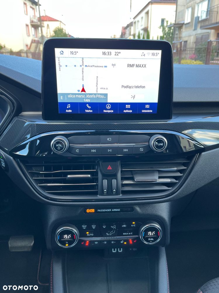 Ford Kuga - 25