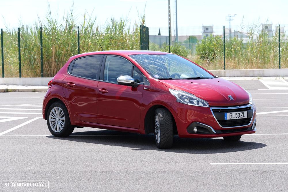 Peugeot 208 82 PureTech Style - 1