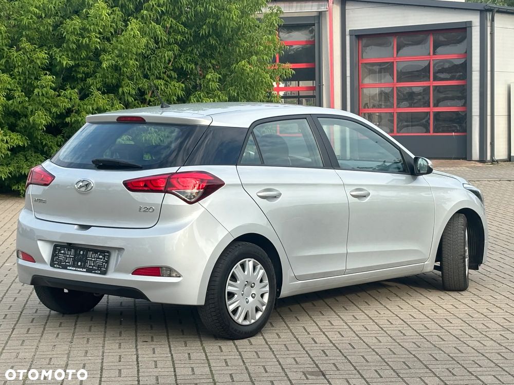 Hyundai i20 blue 1.2 Classic - 5
