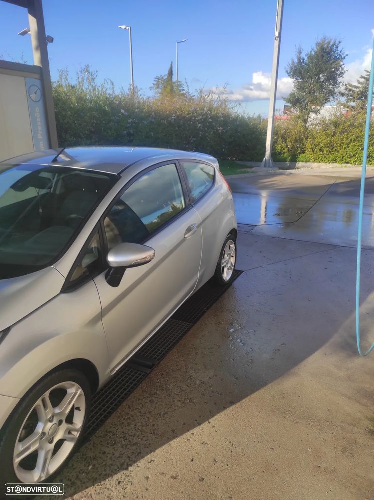 Ford Fiesta 1.6 TDCI Sport - 9