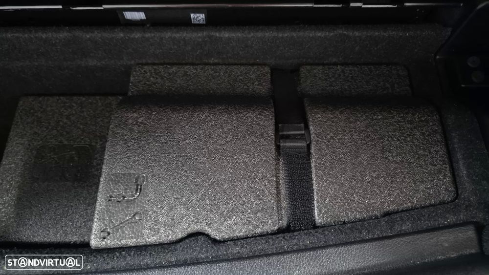 BMW 218 Gran Tourer i 7L Line Sport — fotografia 52