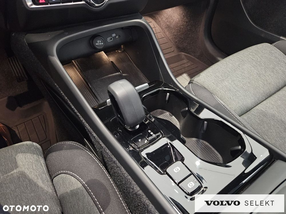 Volvo XC 40 - 26