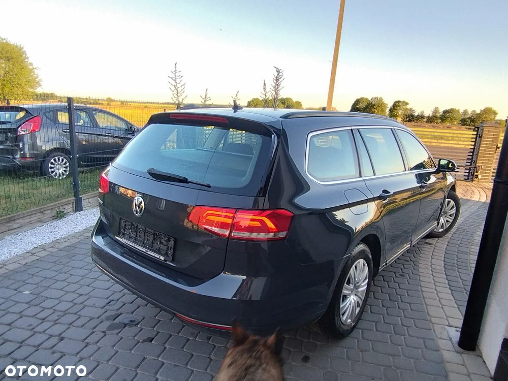 Volkswagen Passat Variant 2.0 TDI SCR DSG BlueMotion Comfortline - 8