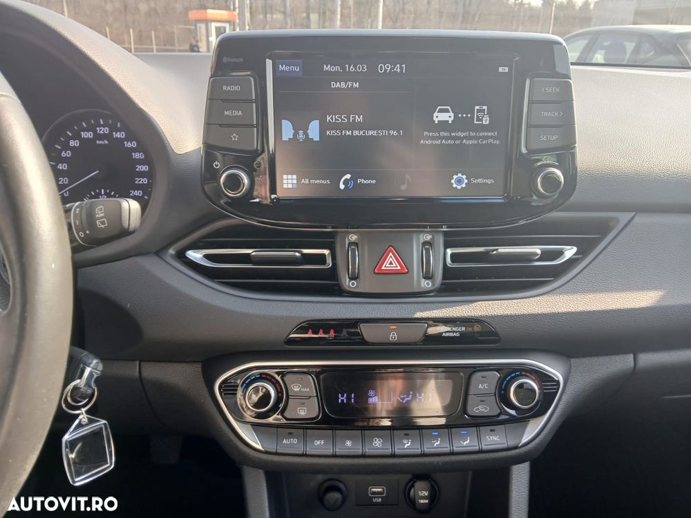 Hyundai i30 1.5 110CP 5DR M/T Highway - 13