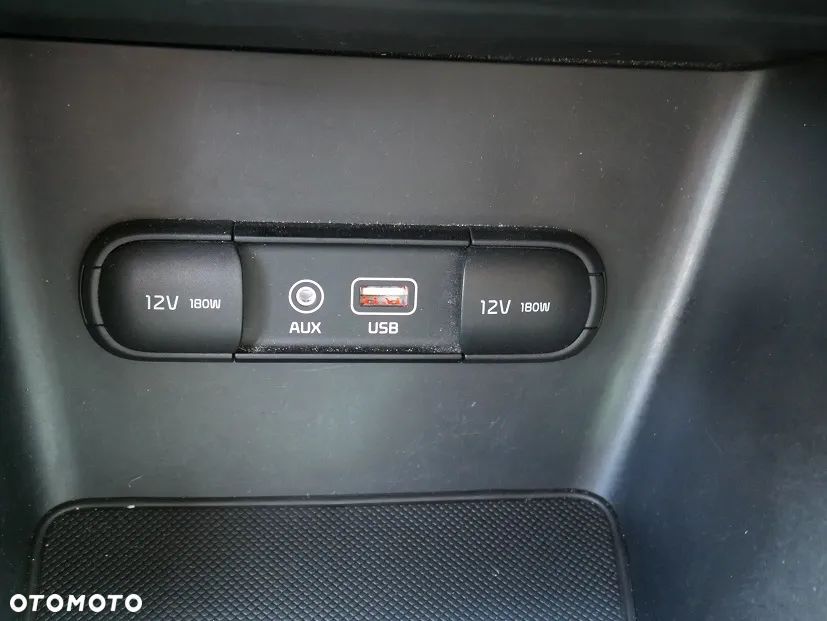 Kia Sportage 1.6 GDI 2WD Dream-Team Edition - 24