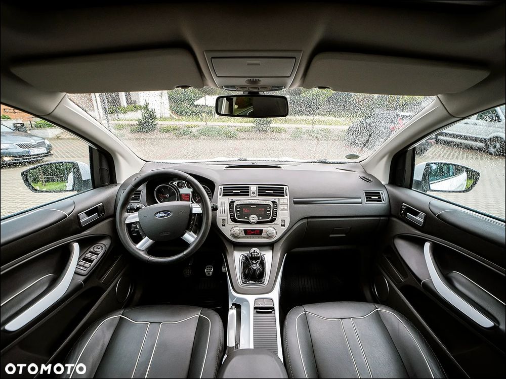 Ford Kuga - 16