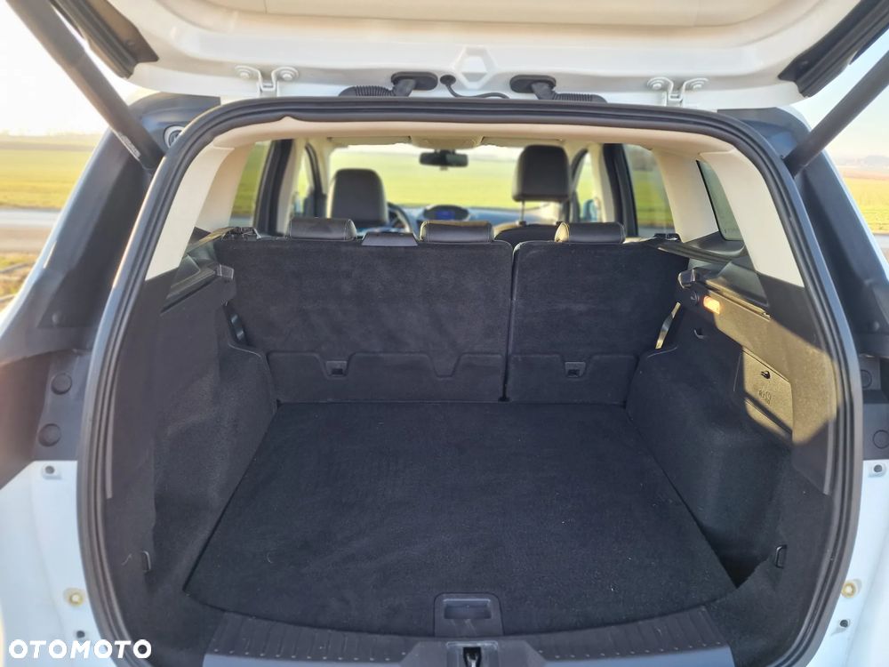 Ford Kuga 2.0 TDCi 4x4 Titanium - 23