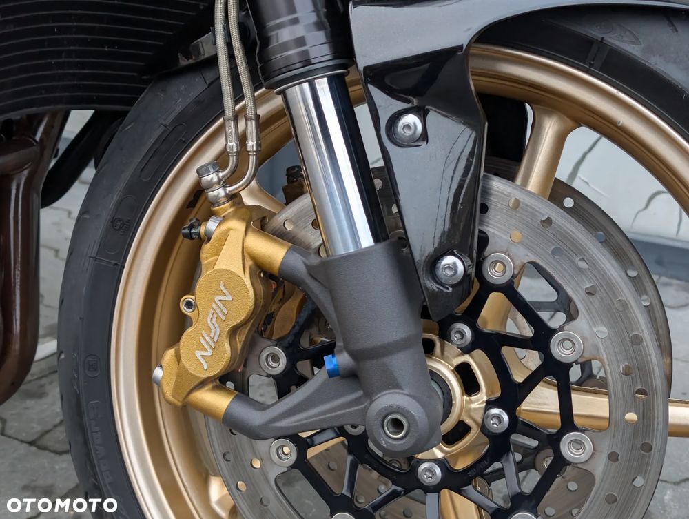 Triumph Street Triple - 12