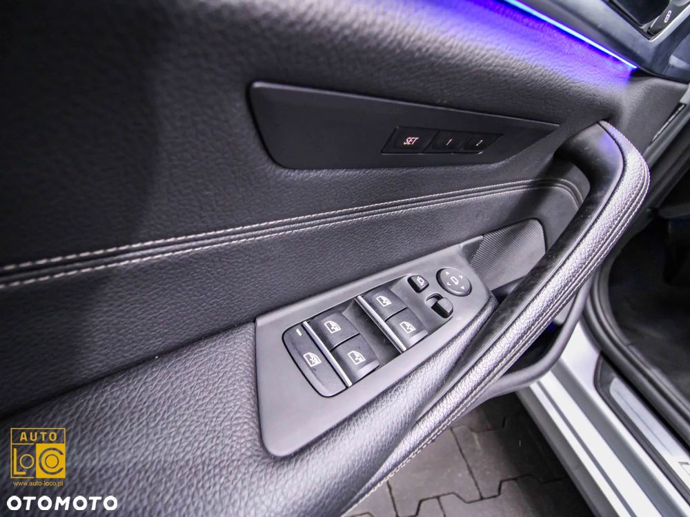 BMW Seria 5 520d xDrive Touring Luxury Line - 35