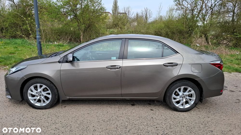 Toyota Corolla 1.6 Comfort - 3