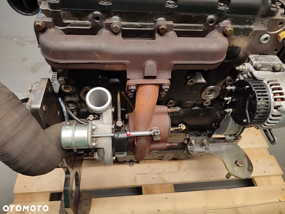 Caterpillar C4.4 Acert - 12