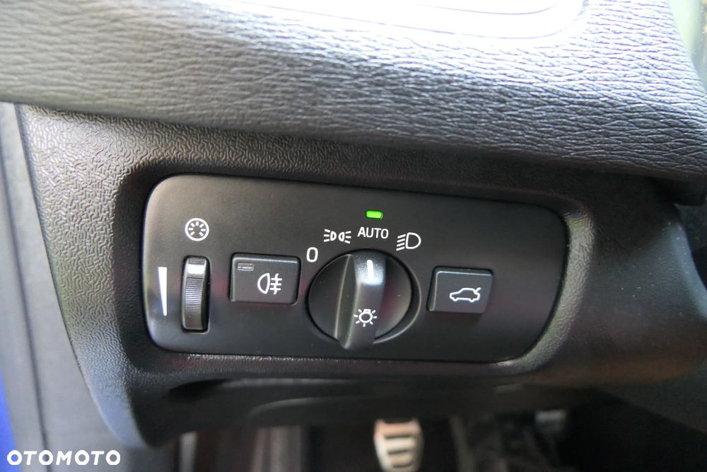 Volvo V40 D2 RDesign - 29