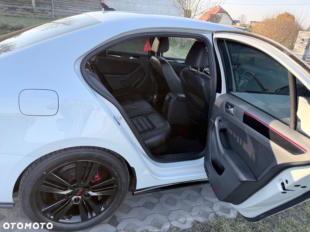 Volkswagen Jetta - 27