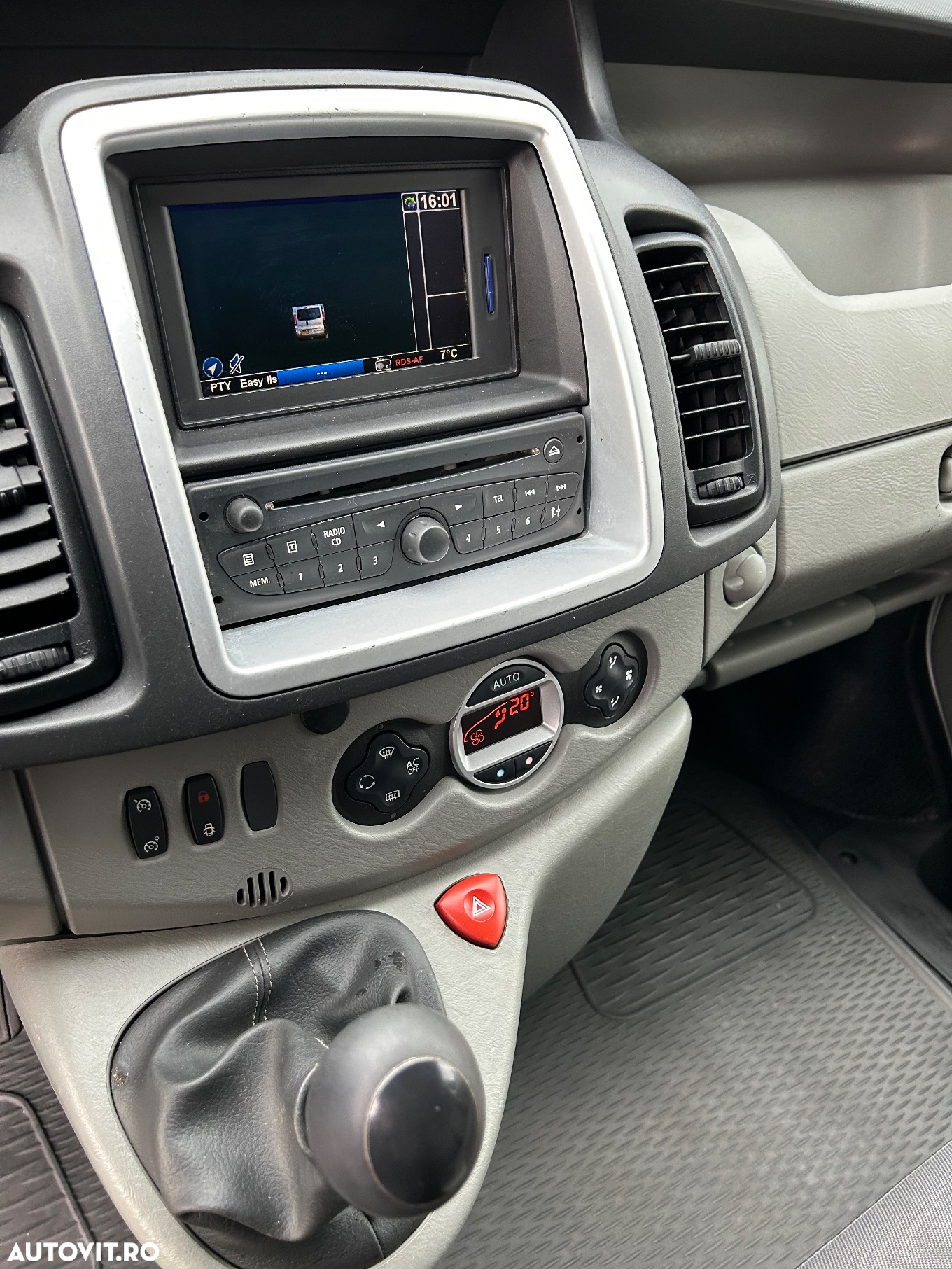 Renault Trafic 2.0 dCi 115 FAP L2H1 Komfort - 14