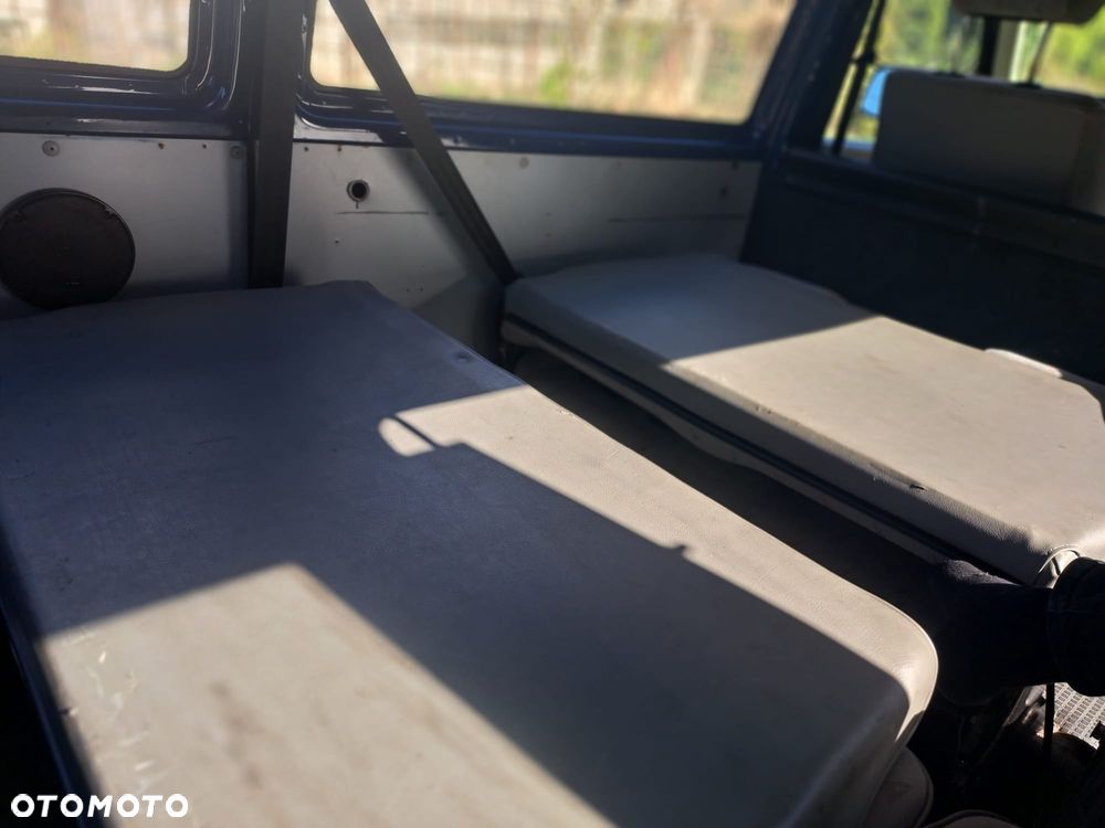 Volkswagen Caravelle - 17