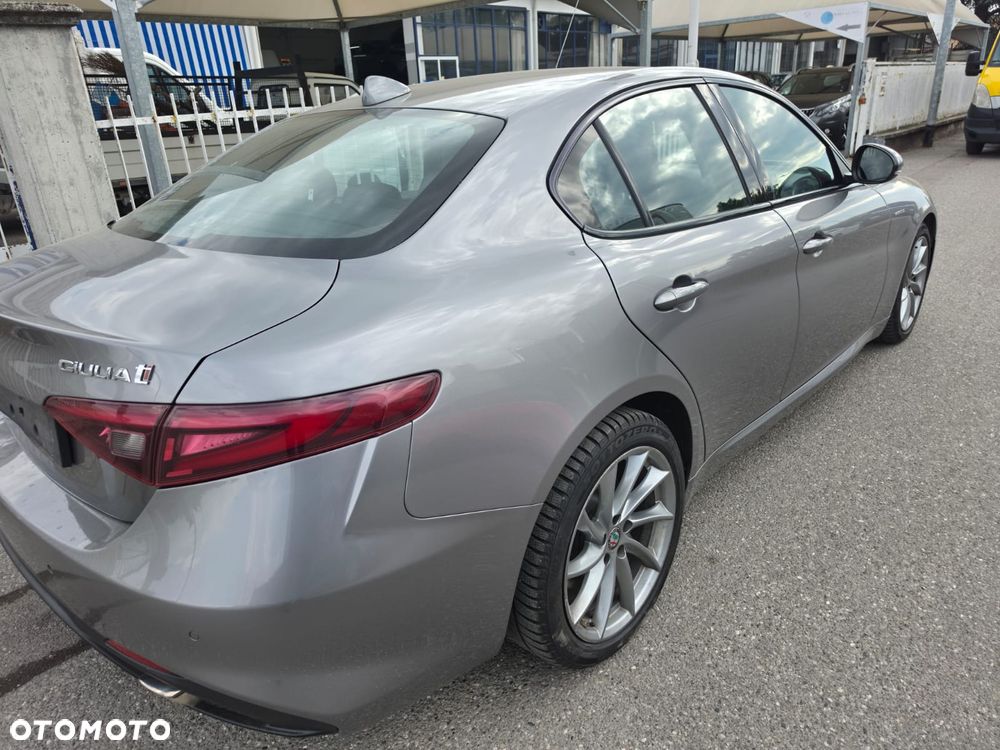 Alfa Romeo Giulia 2.2 D Turbo Veloce TI Q4 - 4