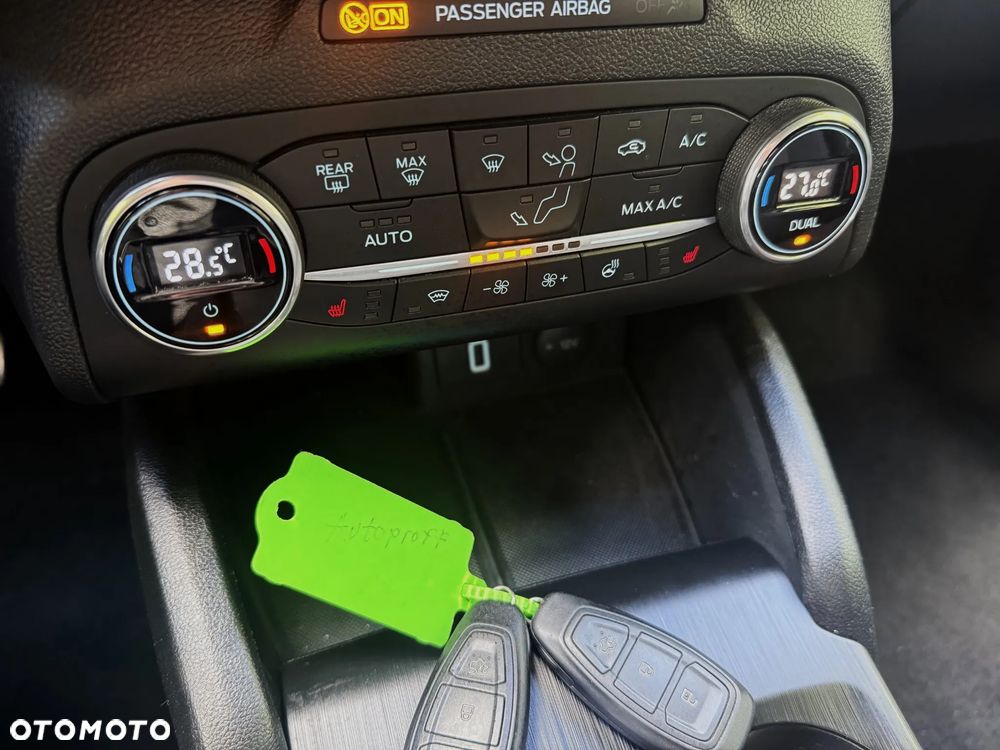 Ford Focus 2.0 TDCi ST-Line Black ASS PowerShift - 19