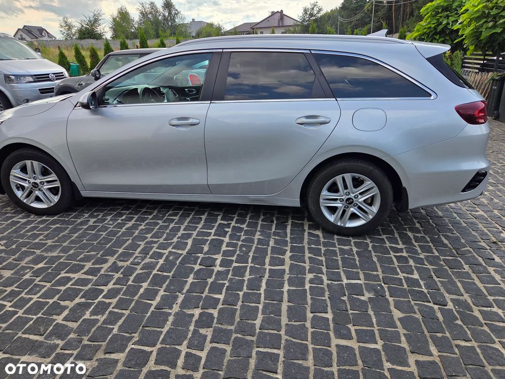 Kia Ceed 1.6 CRDi Eco-Dynamics+ (48V Mild-Hybrid) Platinum Edition - 23