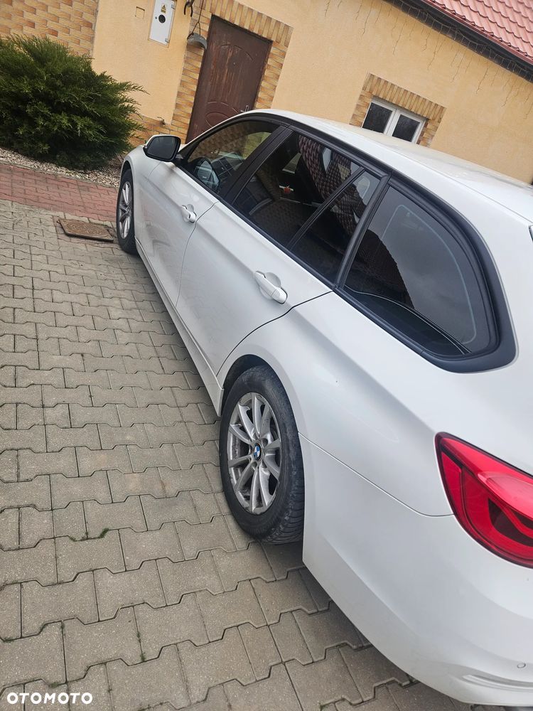 BMW Seria 3 320d Efficient Dynamics - 8