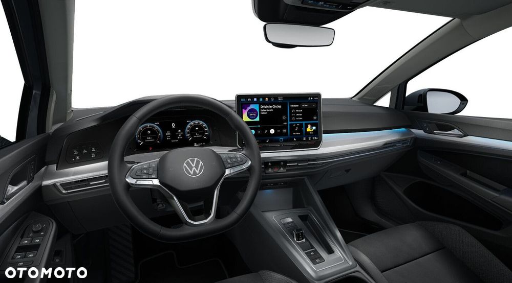 Volkswagen Golf - 8