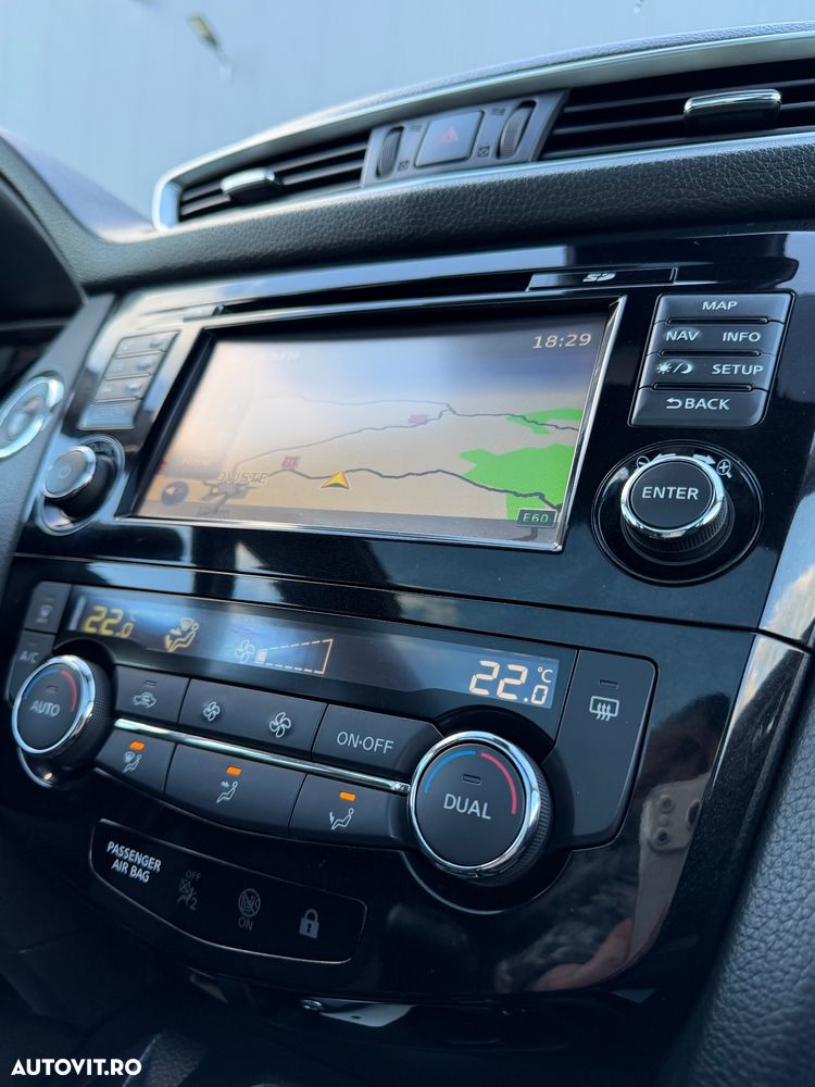 Nissan Qashqai 1.3 DIG-T N-CONNECTA - 30