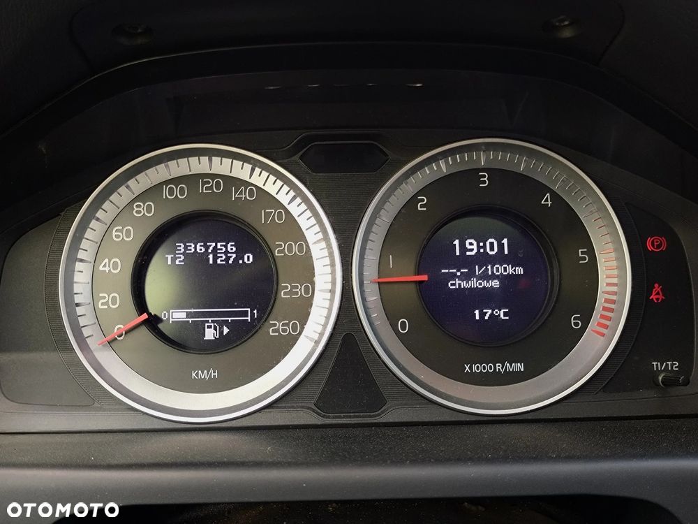 Volvo V70 D3 Summum - 11