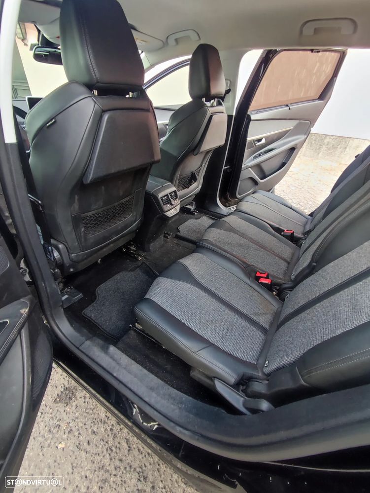 Peugeot 5008 1.5 BlueHDi Allure Pack EAT8 - 23