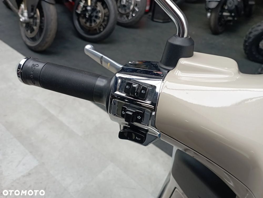 Vespa Primavera - 13