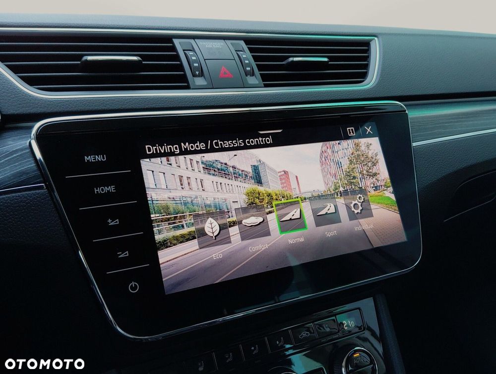 Skoda Superb 2.0 TDI SCR Style DSG - 35
